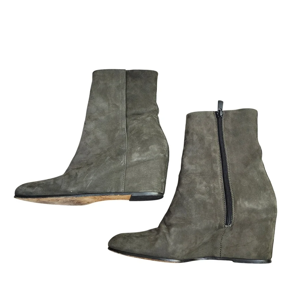 Vince Olive Green Suede Wedge Ankle Boots Italy Size 8M Gorpcore Luxury